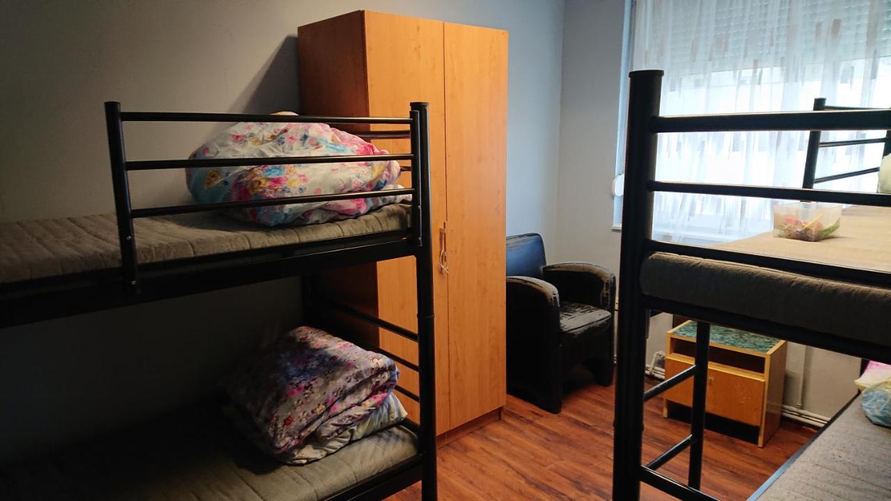 Pillango Munkasszallo Hostel Budapest Ngoại thất bức ảnh